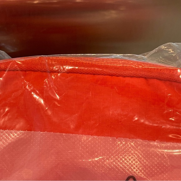 NWT Lululemon Red Mini Belt bag .7L size , solar orange / white - Picture 6 of 16